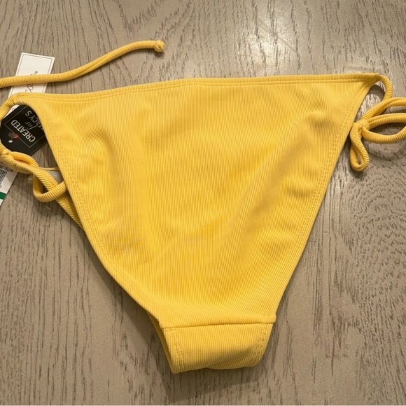 Large Ribbed Bikini Bottoms - Picture 2 of 3